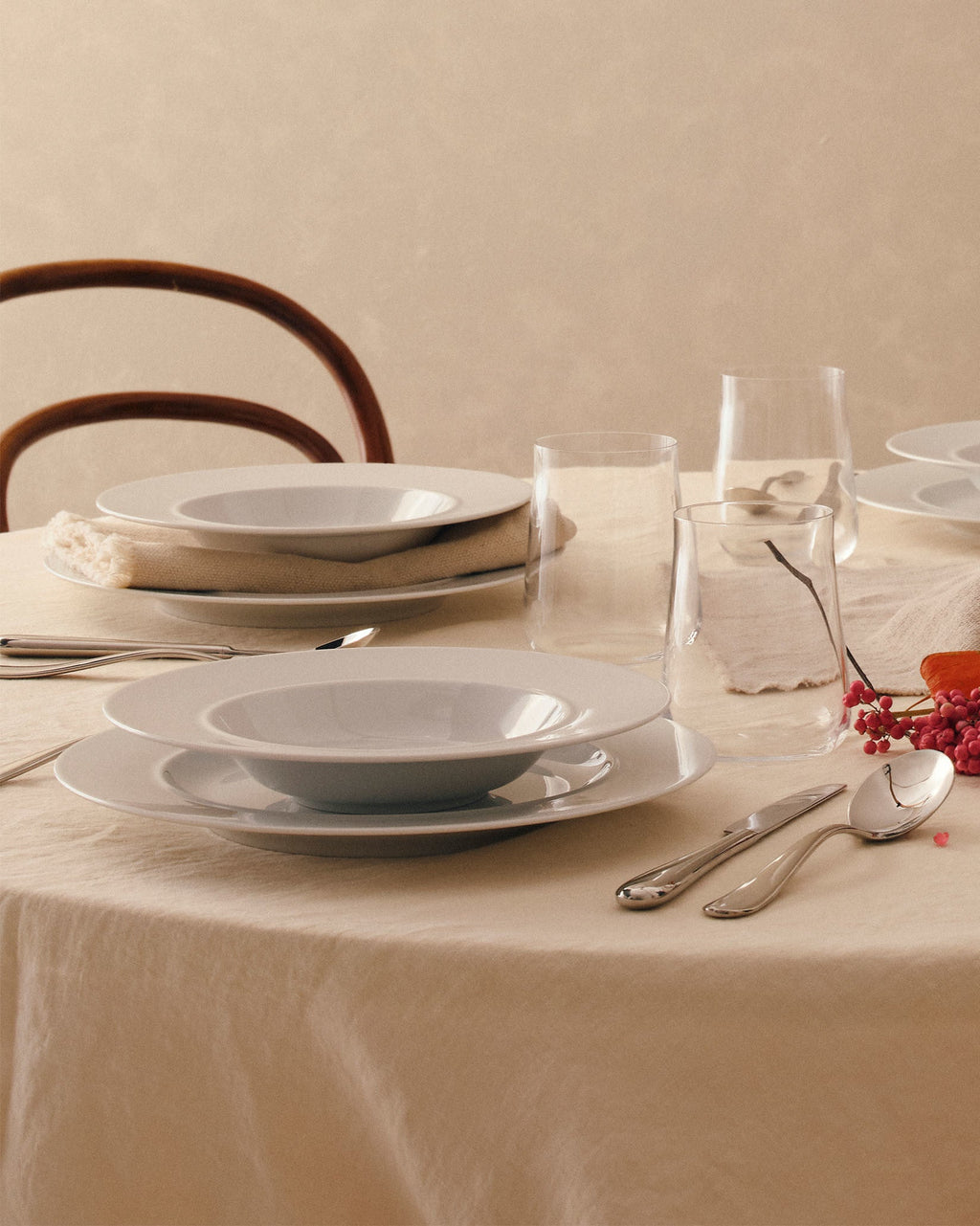 SET 4 PLATOS PLAYOS PORCELAIN LA BELLA TAVOLA
